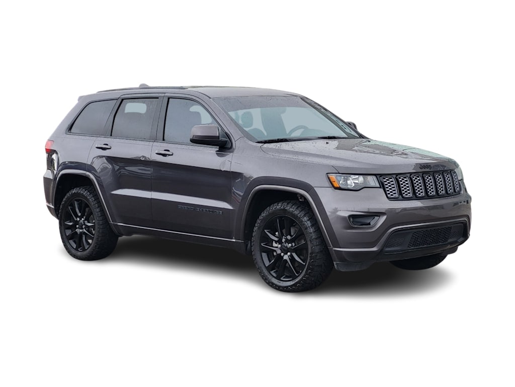 Thumbnail: 2017 Jeep Grand Cherokee - 16