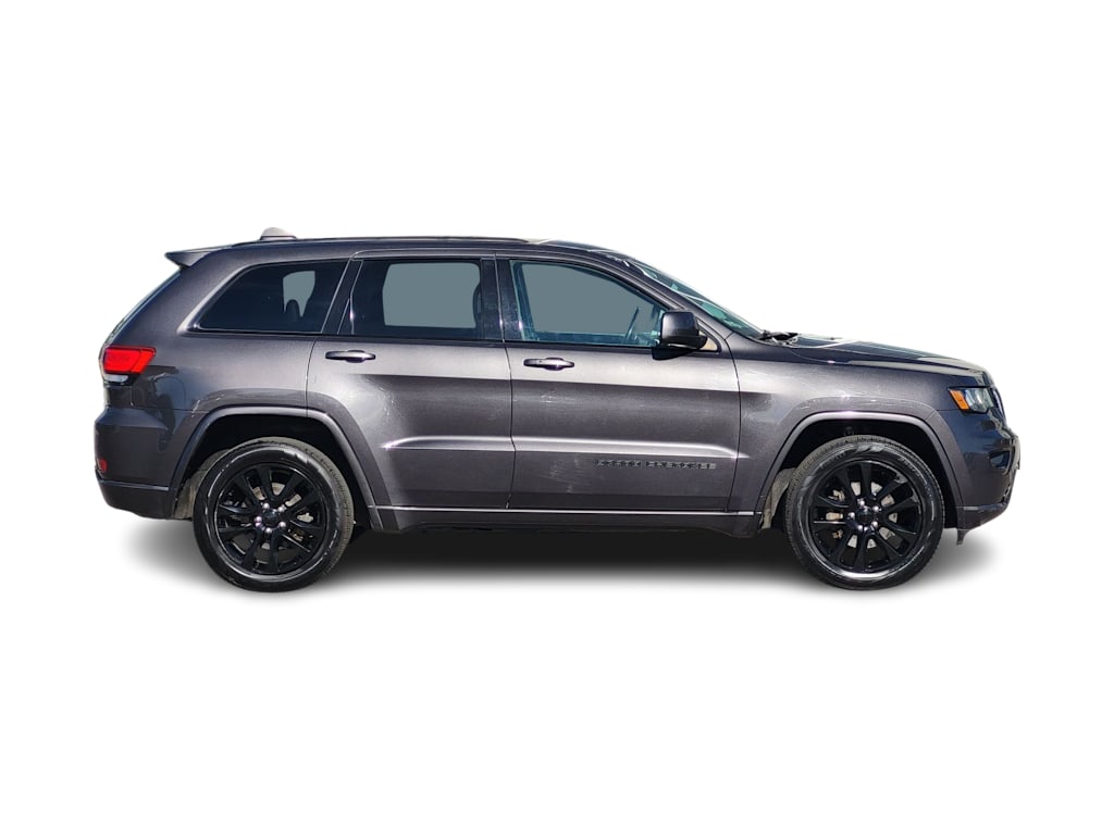 Thumbnail: 2017 Jeep Grand Cherokee - 16
