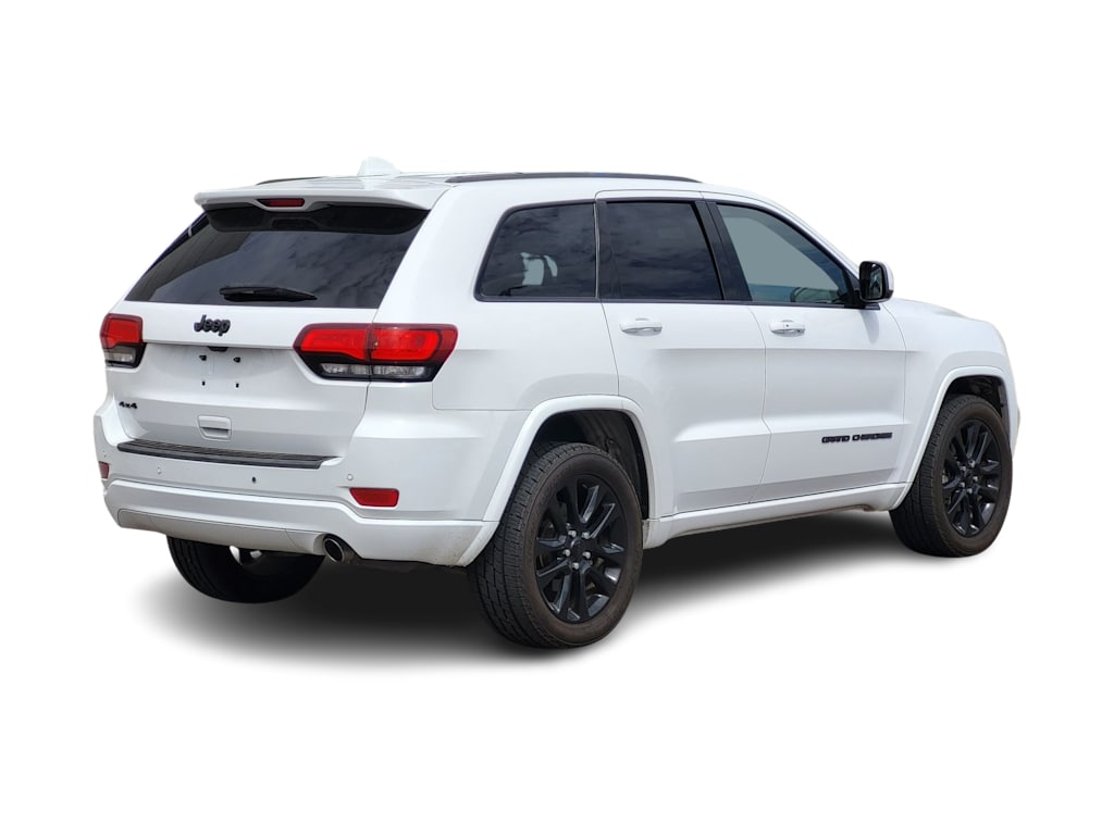 Thumbnail: 2018 Jeep Grand Cherokee - 17