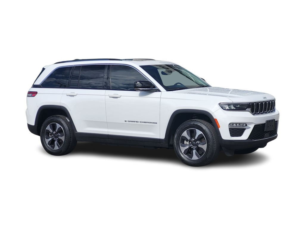 Thumbnail: 2023 Jeep Grand Cherokee - 17