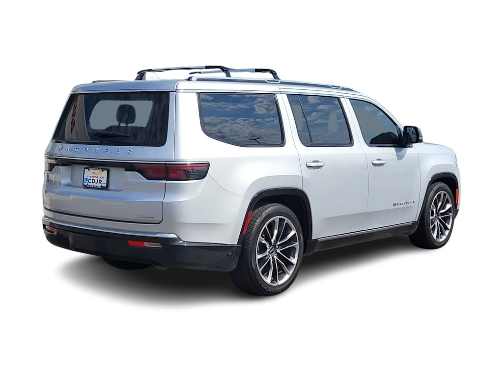 Thumbnail: 2023 Jeep Wagoneer - 17
