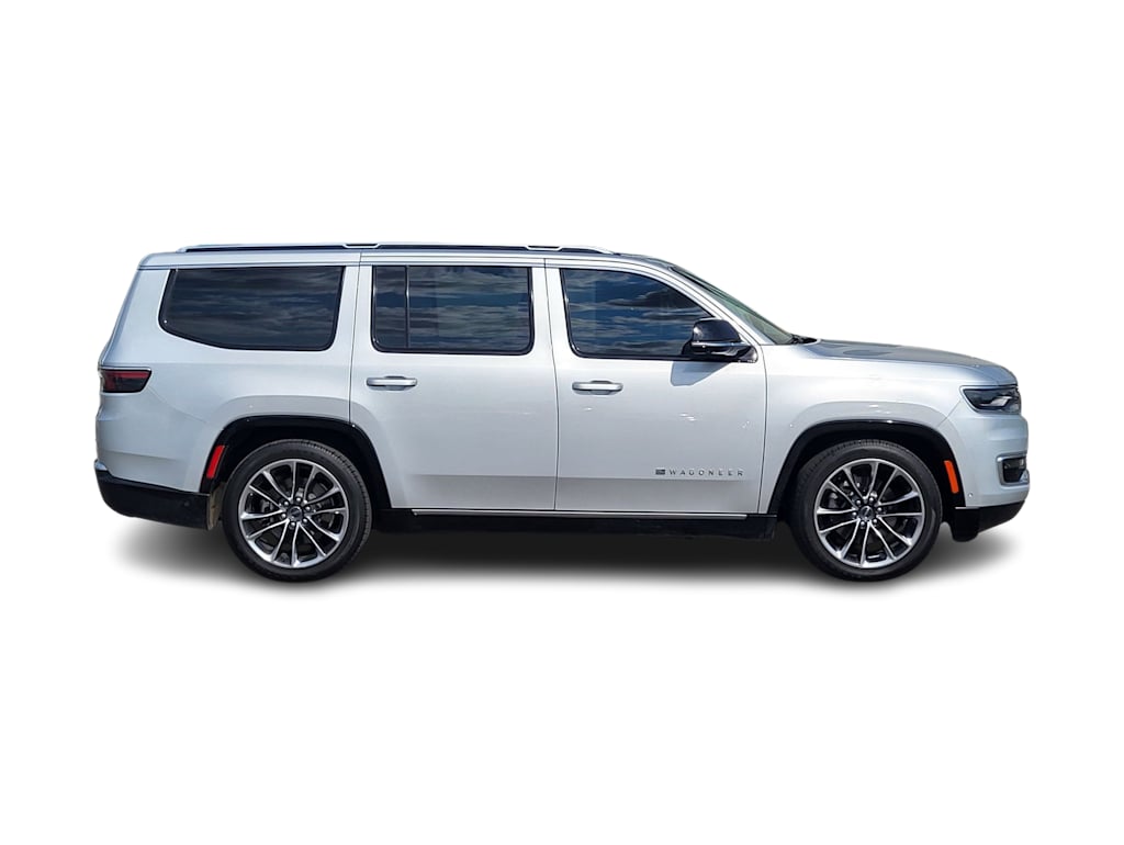 Thumbnail: 2023 Jeep Wagoneer - 16