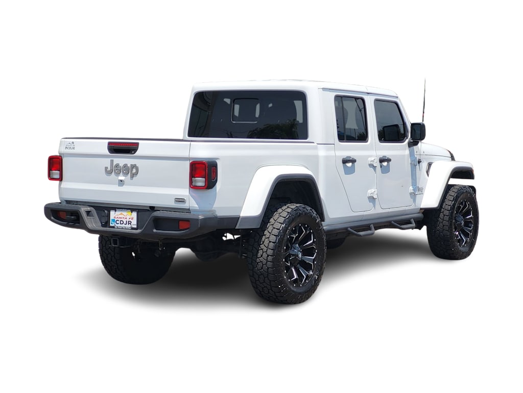 Thumbnail: 2023 Jeep Gladiator - 17