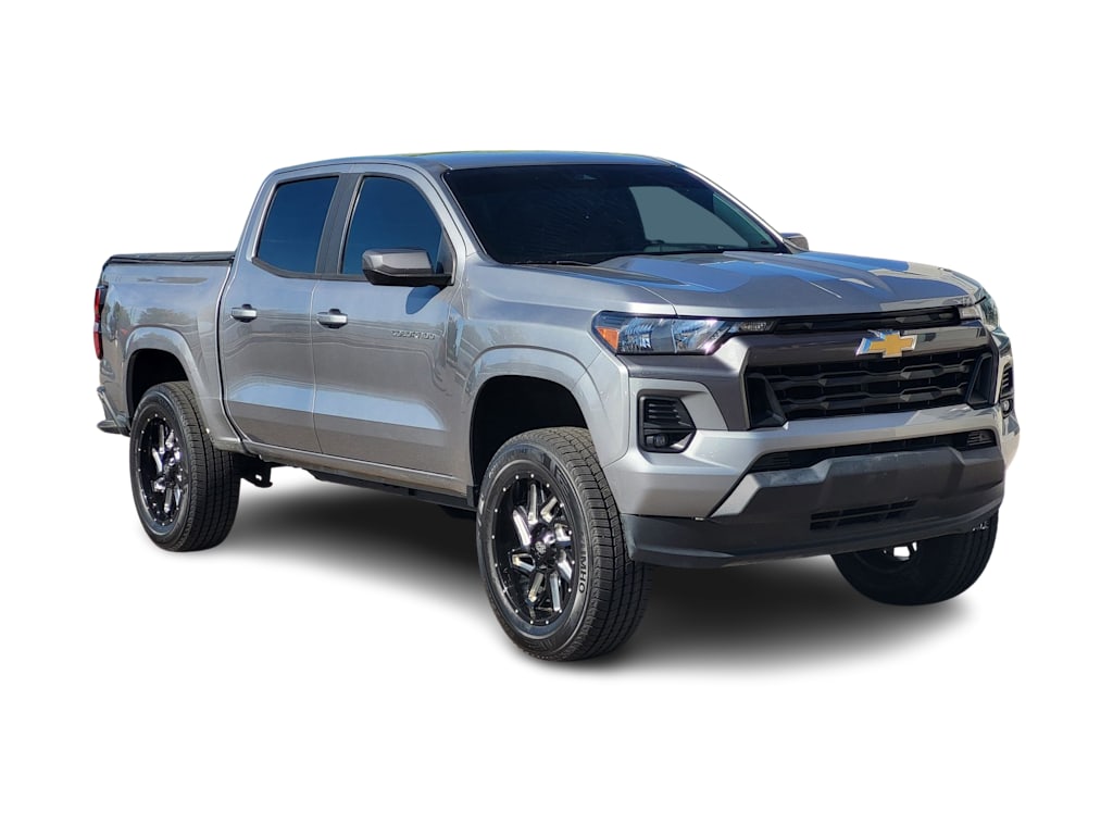 Thumbnail: 2023 Chevrolet Colorado - 16