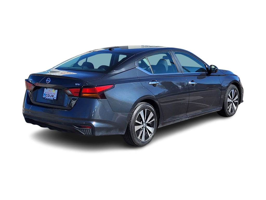 Thumbnail: 2022 Nissan Altima - 16