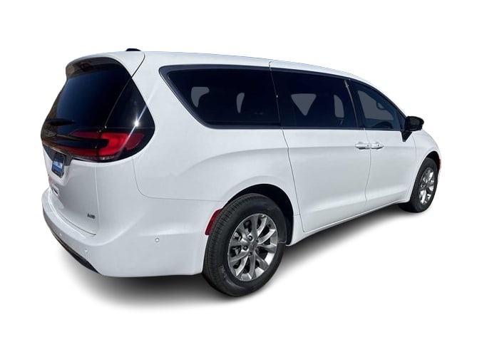 Thumbnail: 2025 Chrysler Pacifica - 31