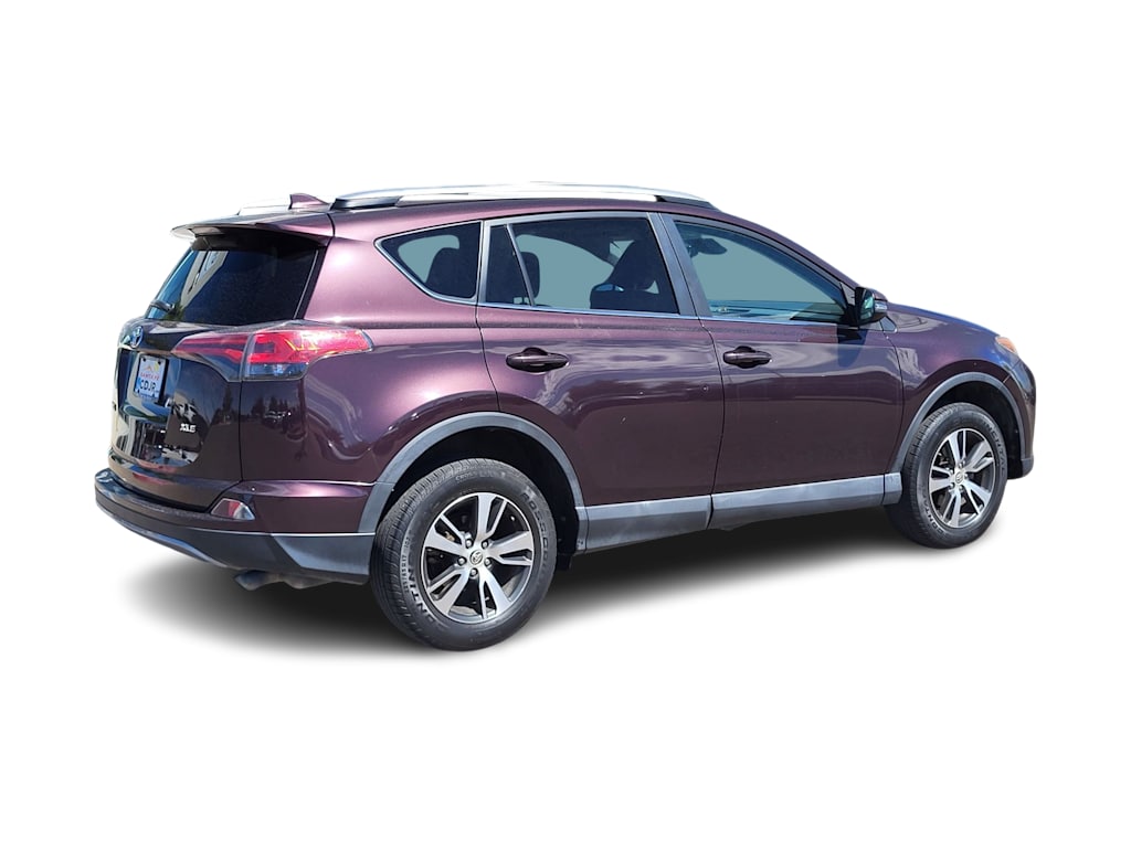 Thumbnail: 2018 Toyota RAV4 - 18