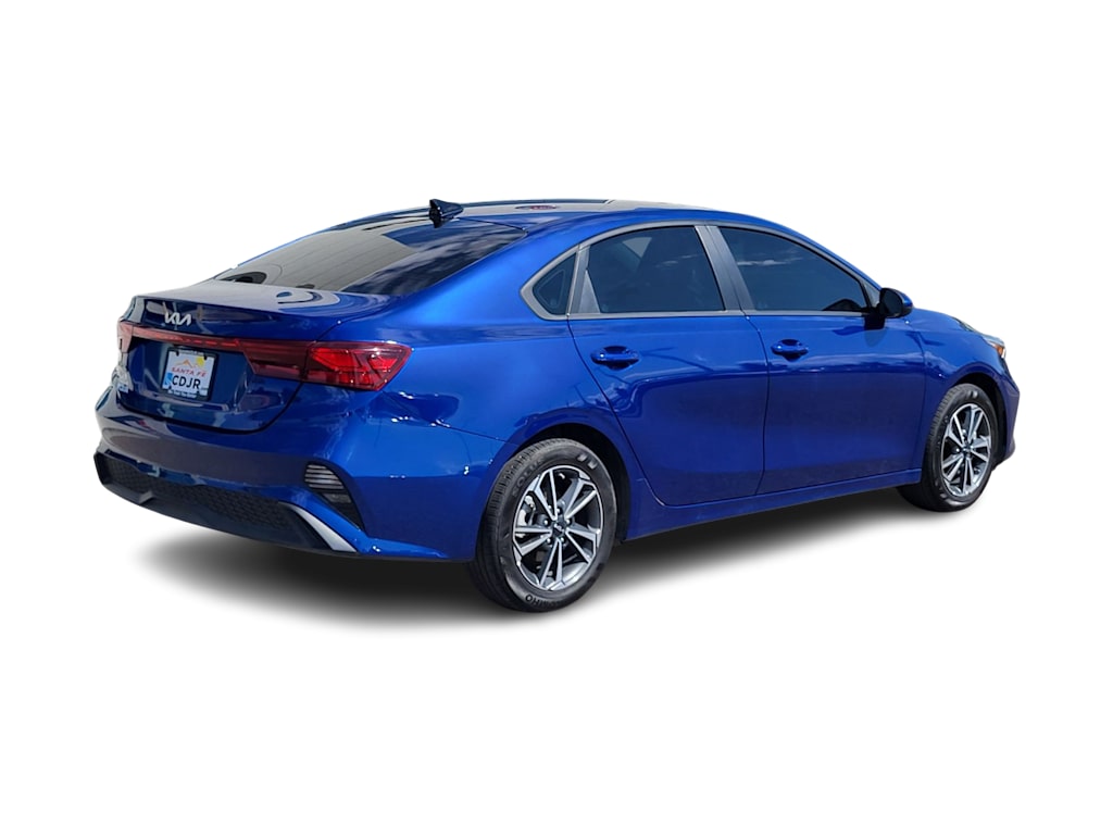 Thumbnail: 2024 Kia Forte - 16
