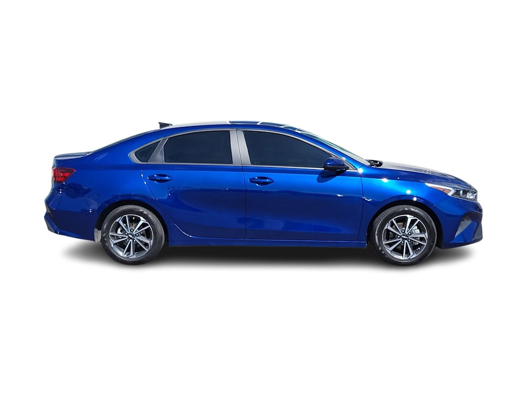 Thumbnail: 2024 Kia Forte - 15