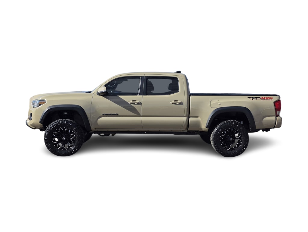 Thumbnail: 2018 Toyota Tacoma - 3