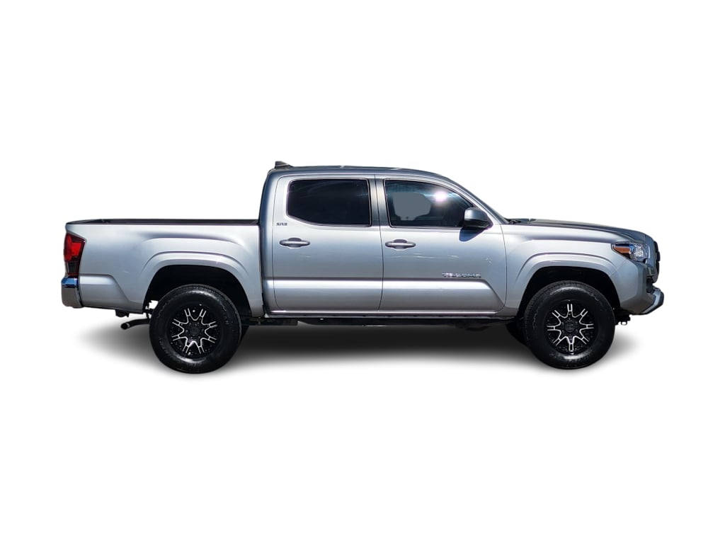 Thumbnail: 2023 Toyota Tacoma - 17