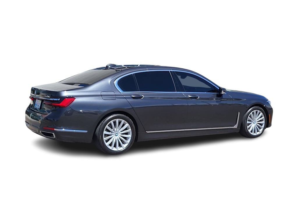 Thumbnail: 2022 BMW 7 Series - 18