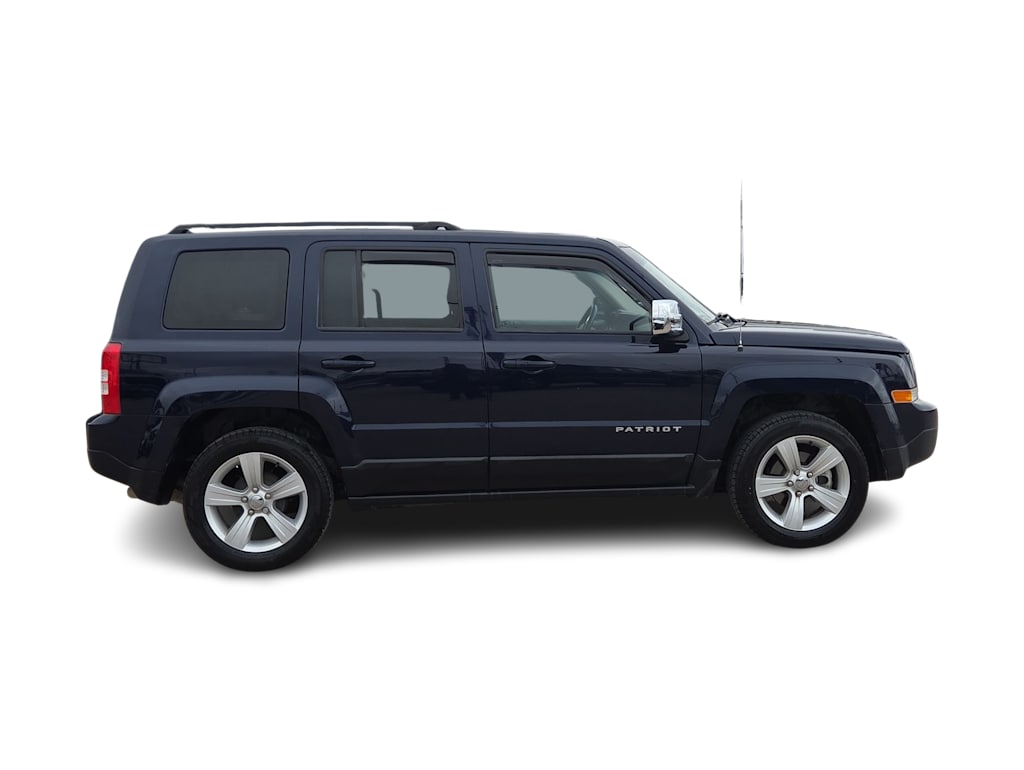Thumbnail: 2016 Jeep Patriot - 20