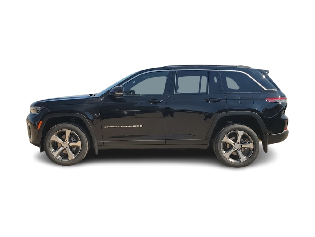 Thumbnail: 2026 Jeep Grand Cherokee - 3