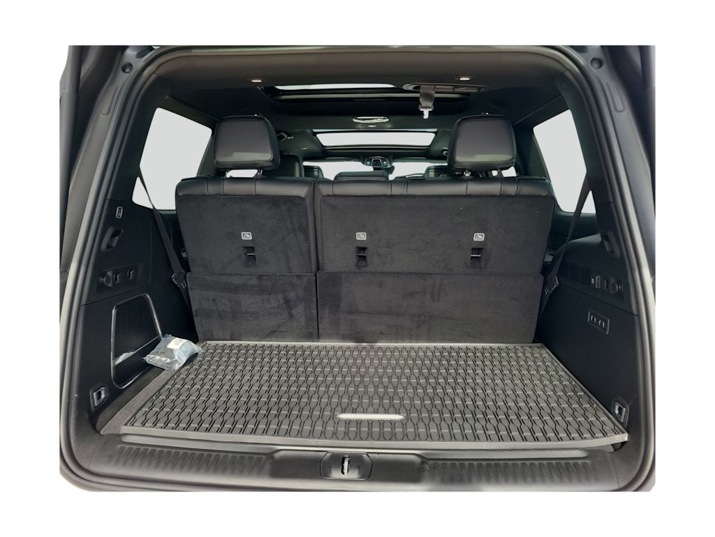 Thumbnail: 2026 Jeep Grand Wagoneer - 18