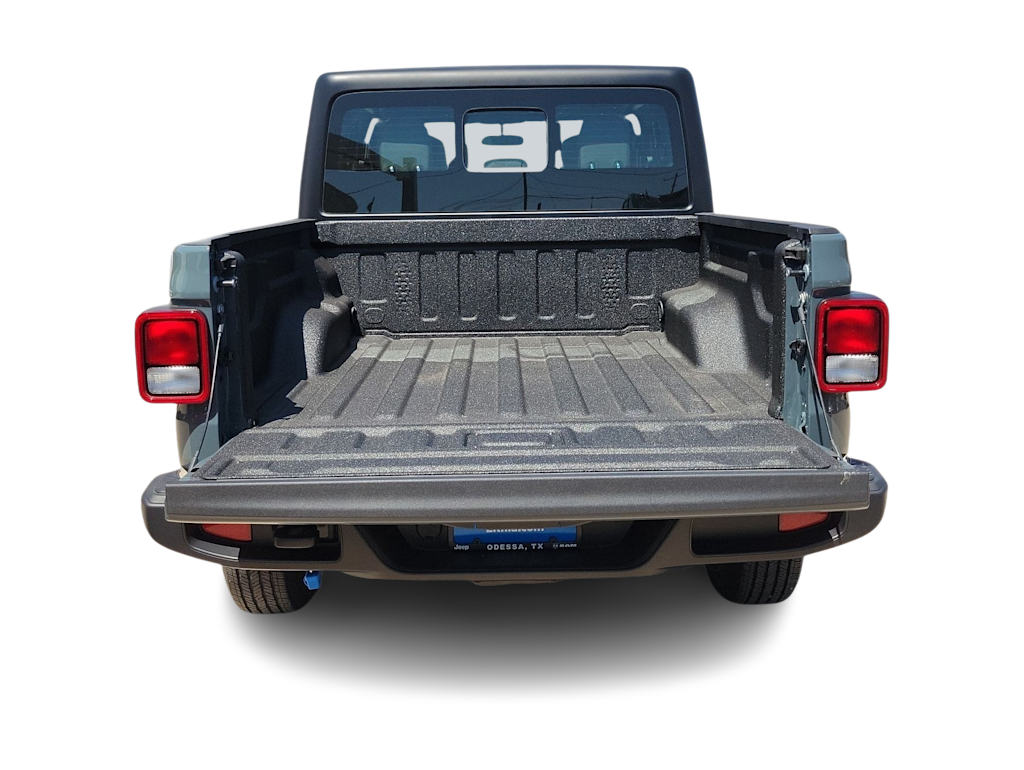 Thumbnail: 2026 Jeep Gladiator - 17