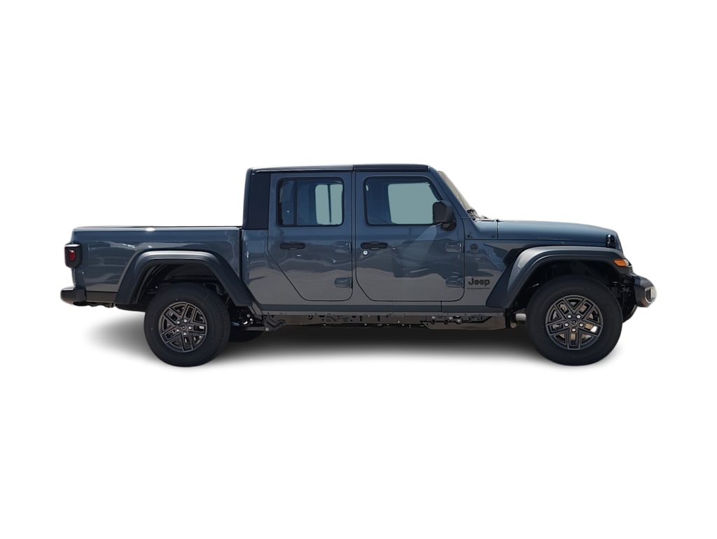 Thumbnail: 2026 Jeep Gladiator - 21