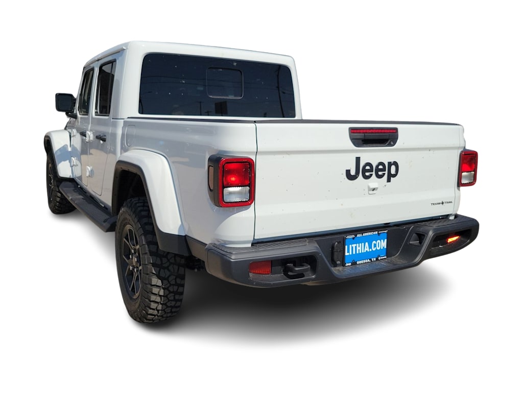 Thumbnail: 2025 Jeep Gladiator - 4
