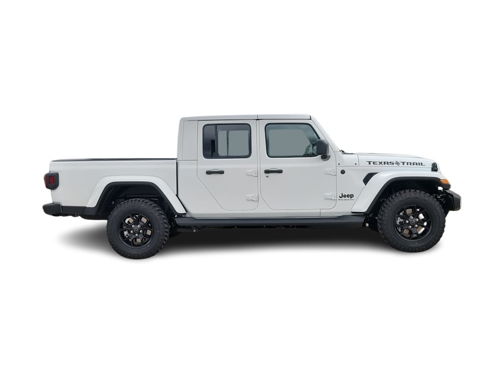 Thumbnail: 2026 Jeep Gladiator - 21