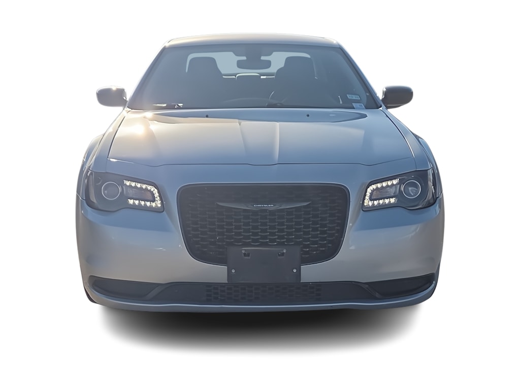 Thumbnail: 2023 Chrysler 300 - 22