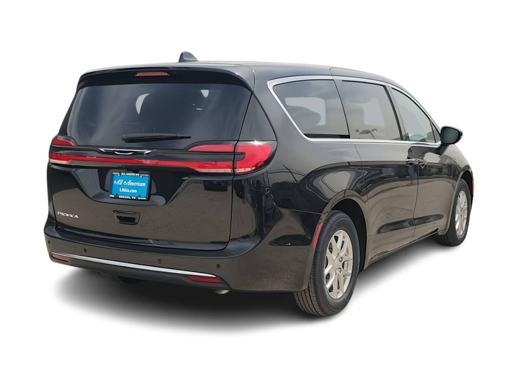 Thumbnail: 2027 Chrysler Pacifica - 22