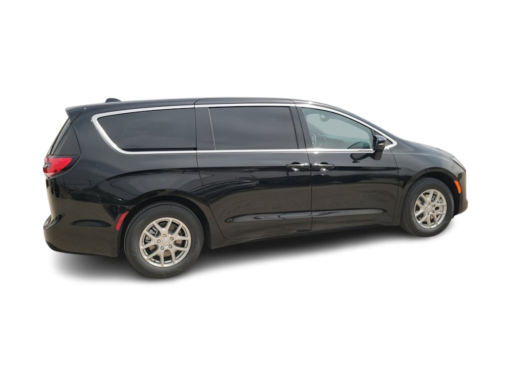 Thumbnail: 2027 Chrysler Pacifica - 23
