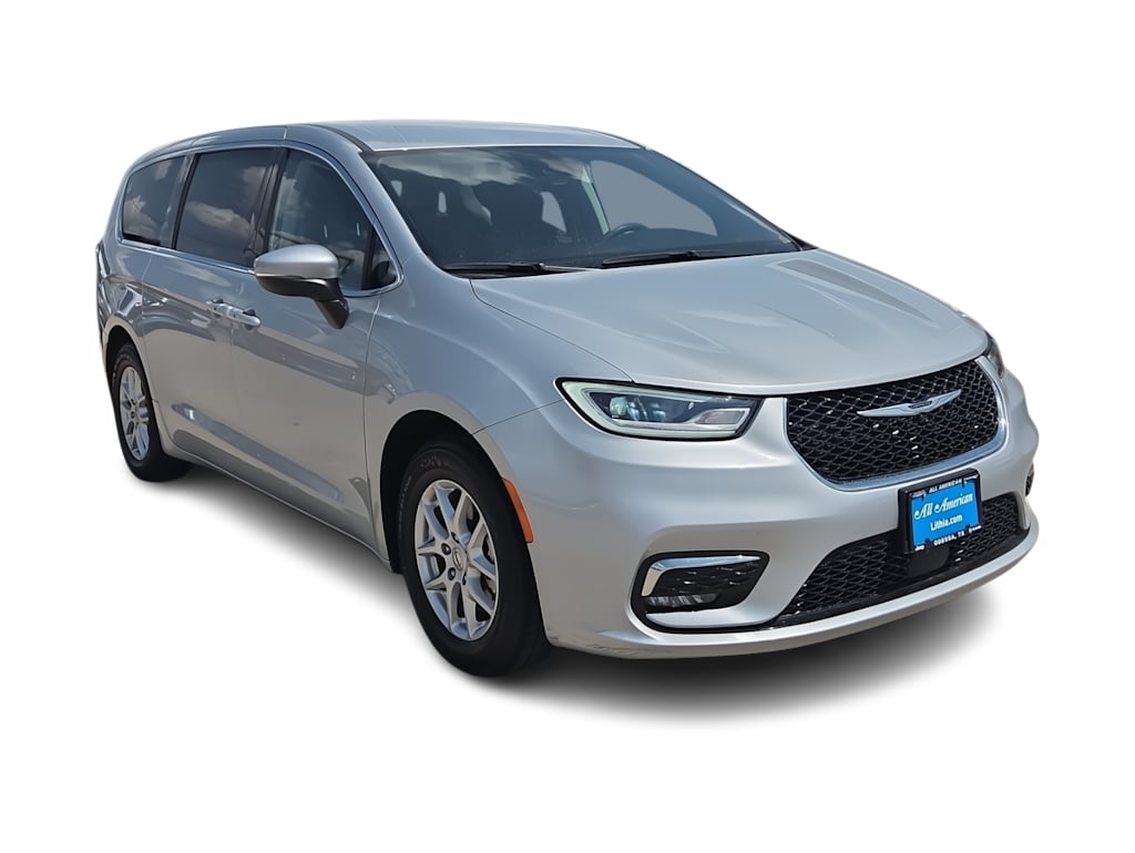 Thumbnail: 2023 Chrysler Pacifica - 17