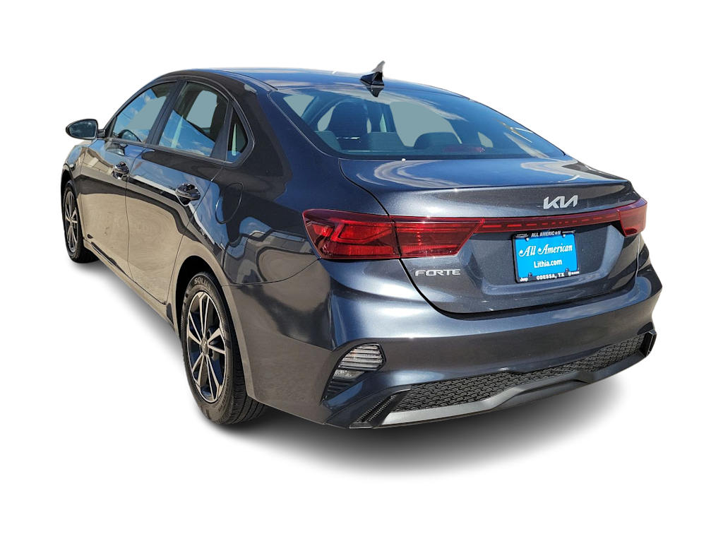 Thumbnail: 2023 Kia Forte - 4