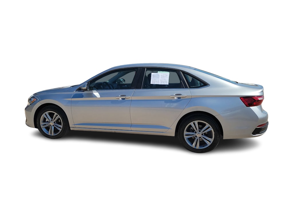 Thumbnail: 2024 Volkswagen Jetta - 3