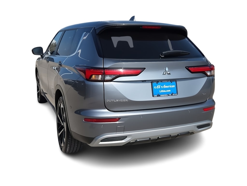 Thumbnail: 2024 Mitsubishi Outlander - 4