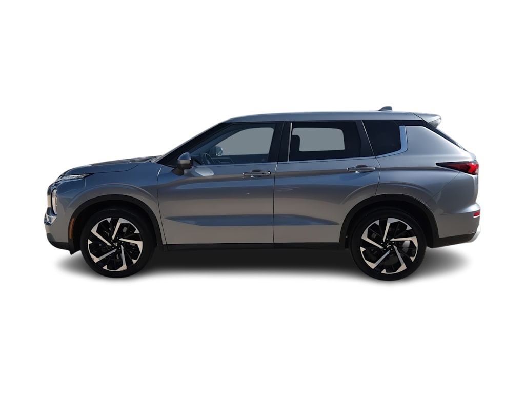 Thumbnail: 2024 Mitsubishi Outlander - 3