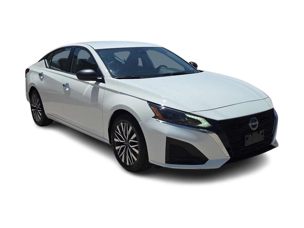 Thumbnail: 2025 Nissan Altima - 17