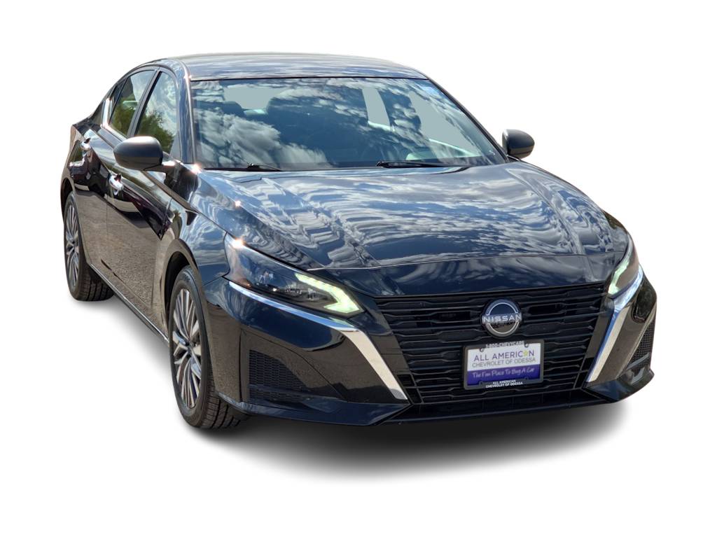 Thumbnail: 2025 Nissan Altima - 17