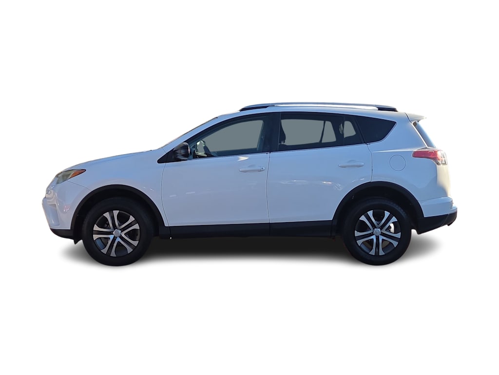 Thumbnail: 2016 Toyota RAV4 - 3