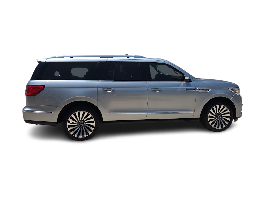 Thumbnail: 2020 Lincoln Navigator L - 21