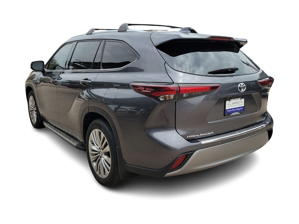 Thumbnail: 2025 Toyota Highlander - 4