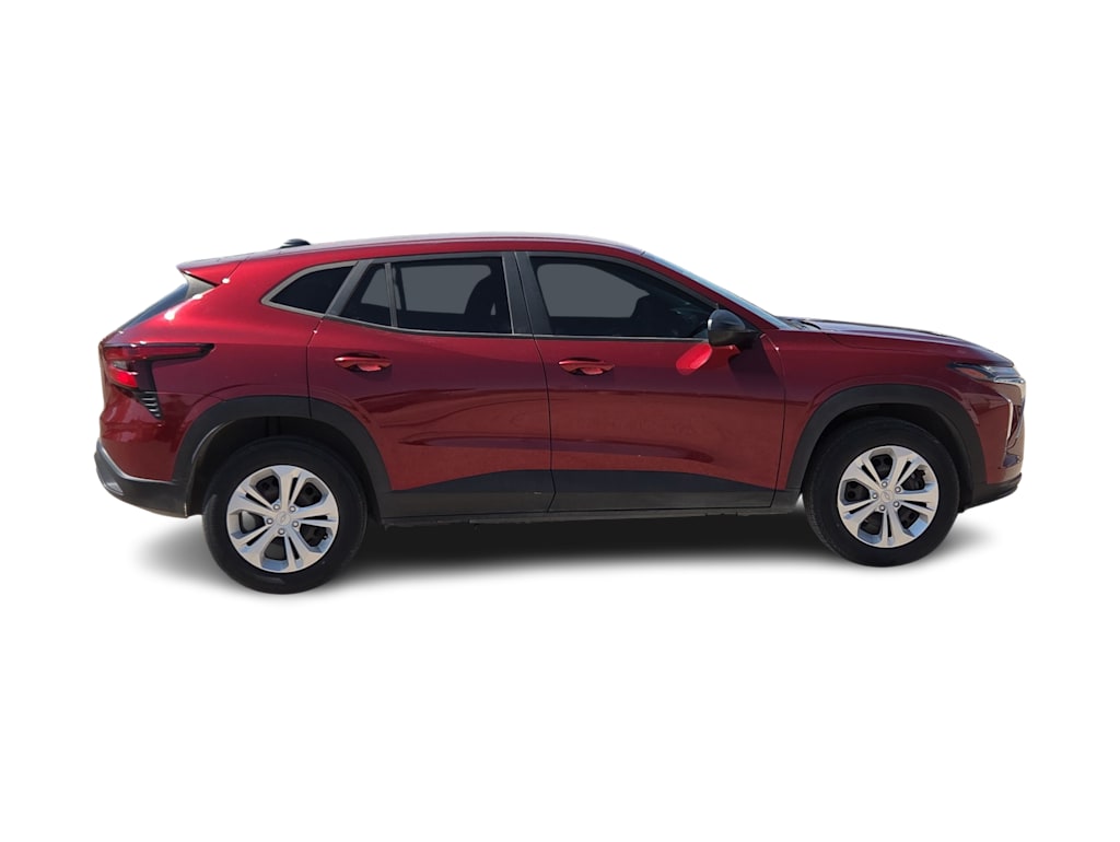 Thumbnail: 2024 Chevrolet Trax - 21