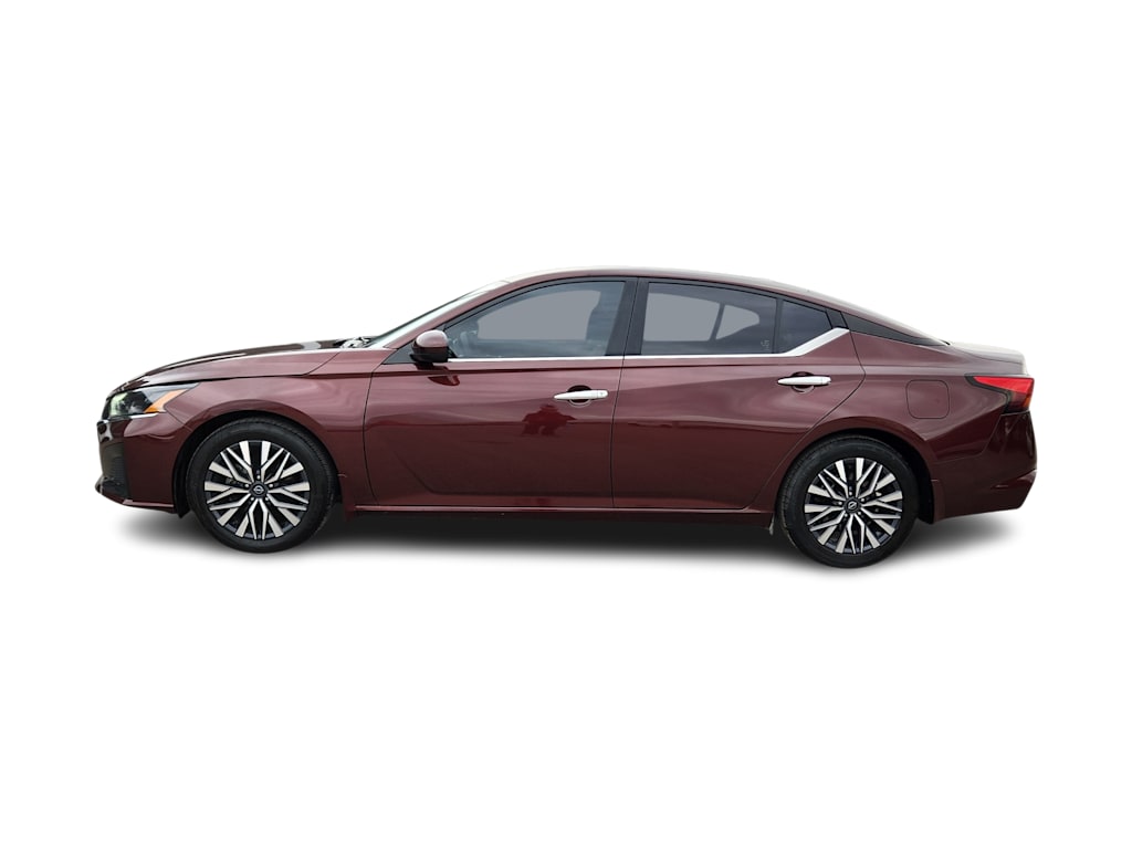 Thumbnail: 2023 Nissan Altima - 3