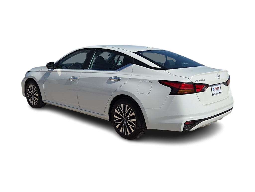 Thumbnail: 2025 Nissan Altima - 4