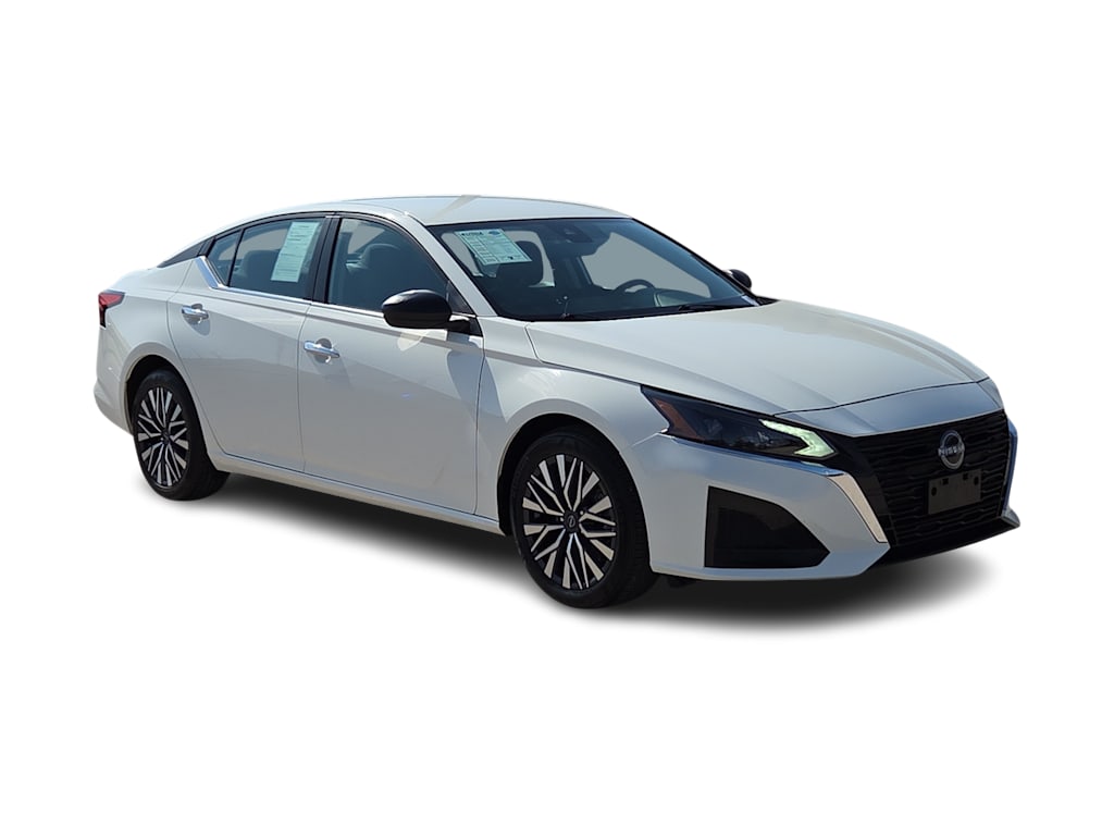 Thumbnail: 2025 Nissan Altima - 16