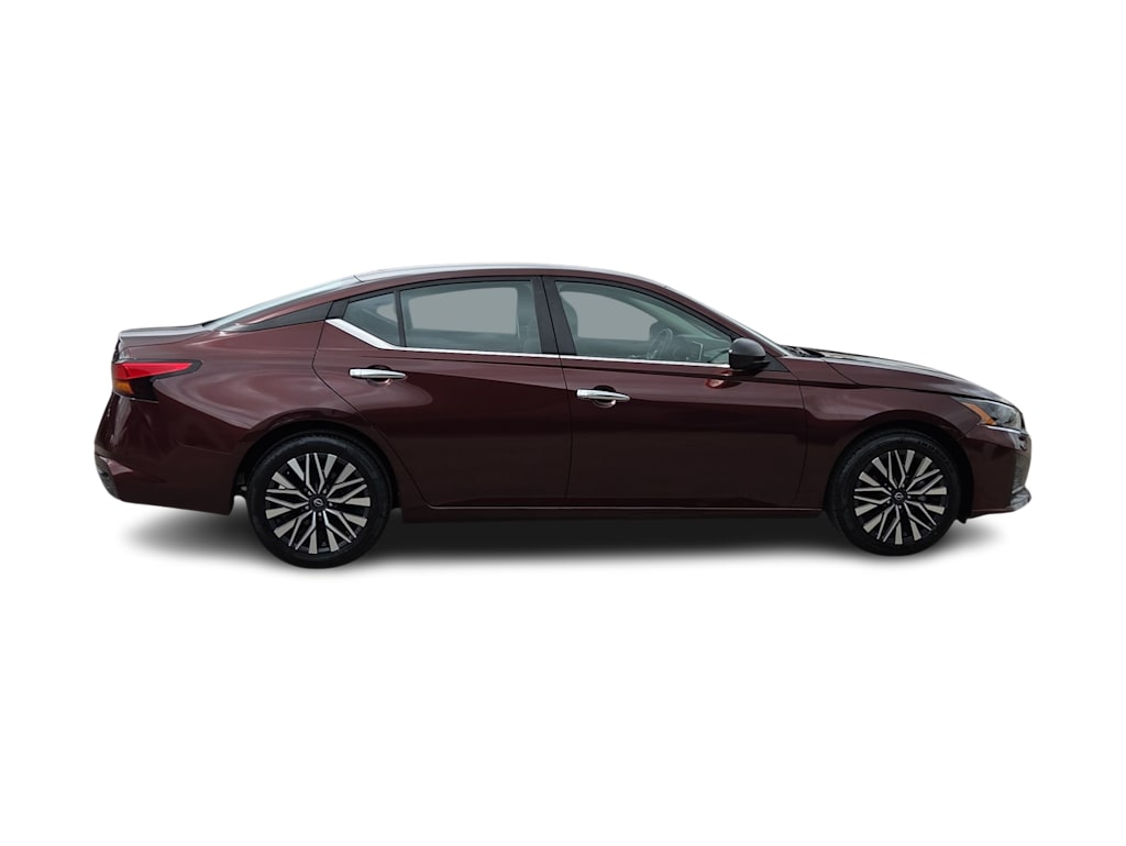 Thumbnail: 2024 Nissan Altima - 20
