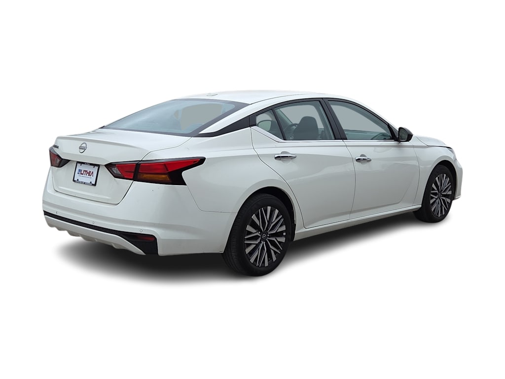Thumbnail: 2025 Nissan Altima - 19