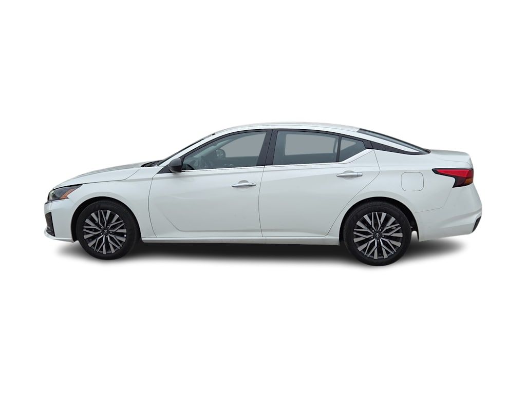 Thumbnail: 2025 Nissan Altima - 17