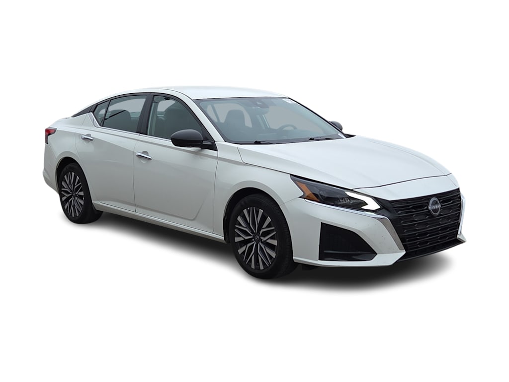 Thumbnail: 2025 Nissan Altima - 16
