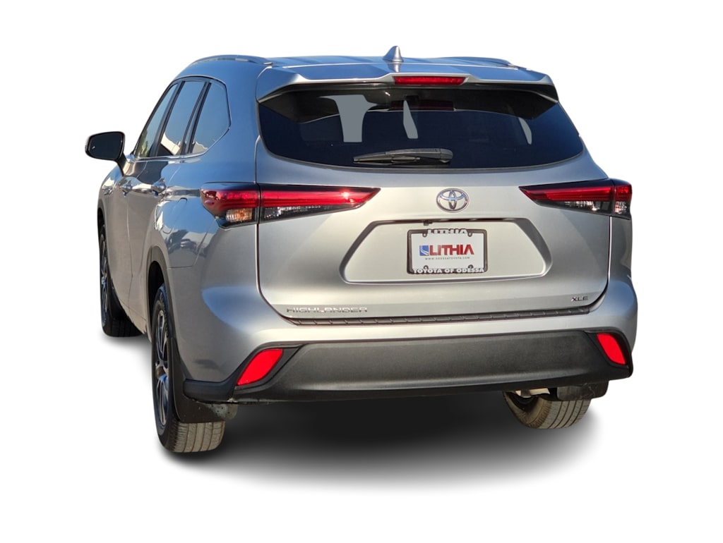 Thumbnail: 2023 Toyota Highlander - 5