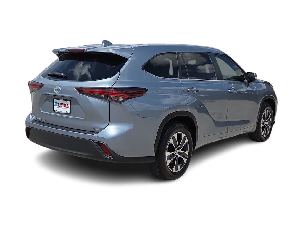 Thumbnail: 2024 Toyota Highlander - 19