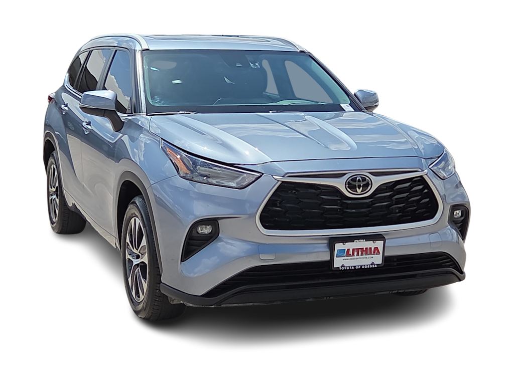 Thumbnail: 2024 Toyota Highlander - 16
