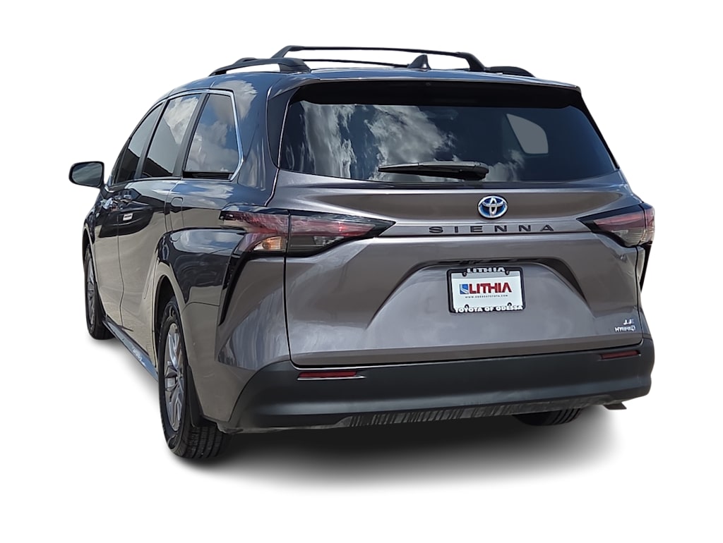 Thumbnail: 2023 Toyota Sienna - 17