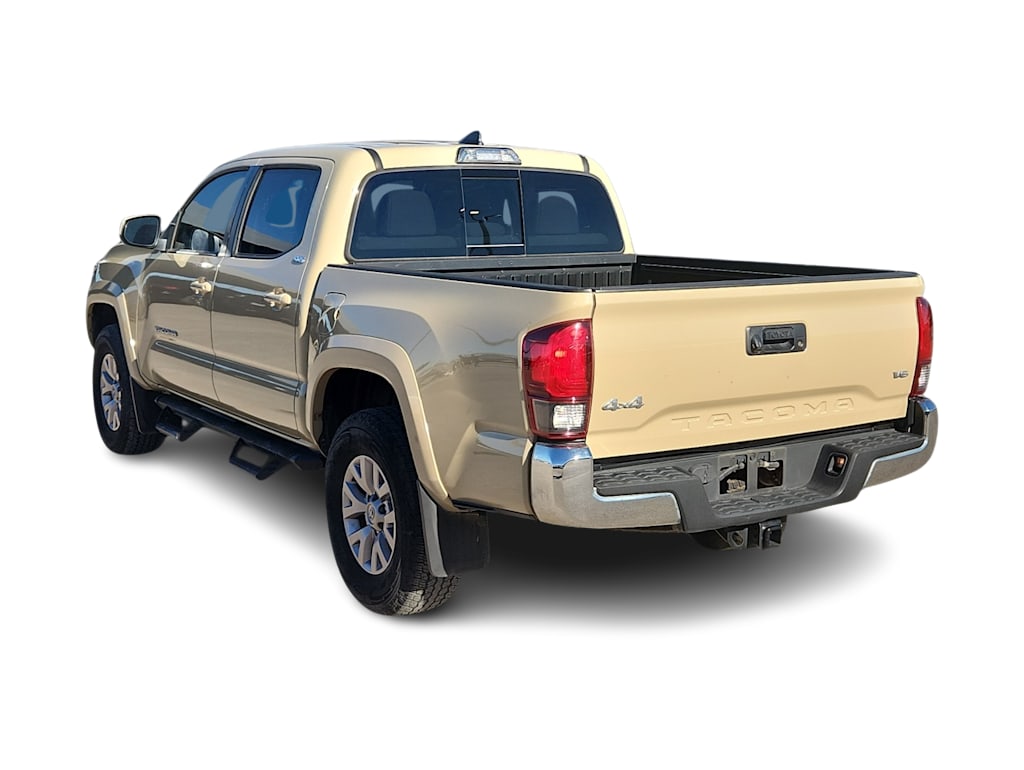 Thumbnail: 2019 Toyota Tacoma - 4