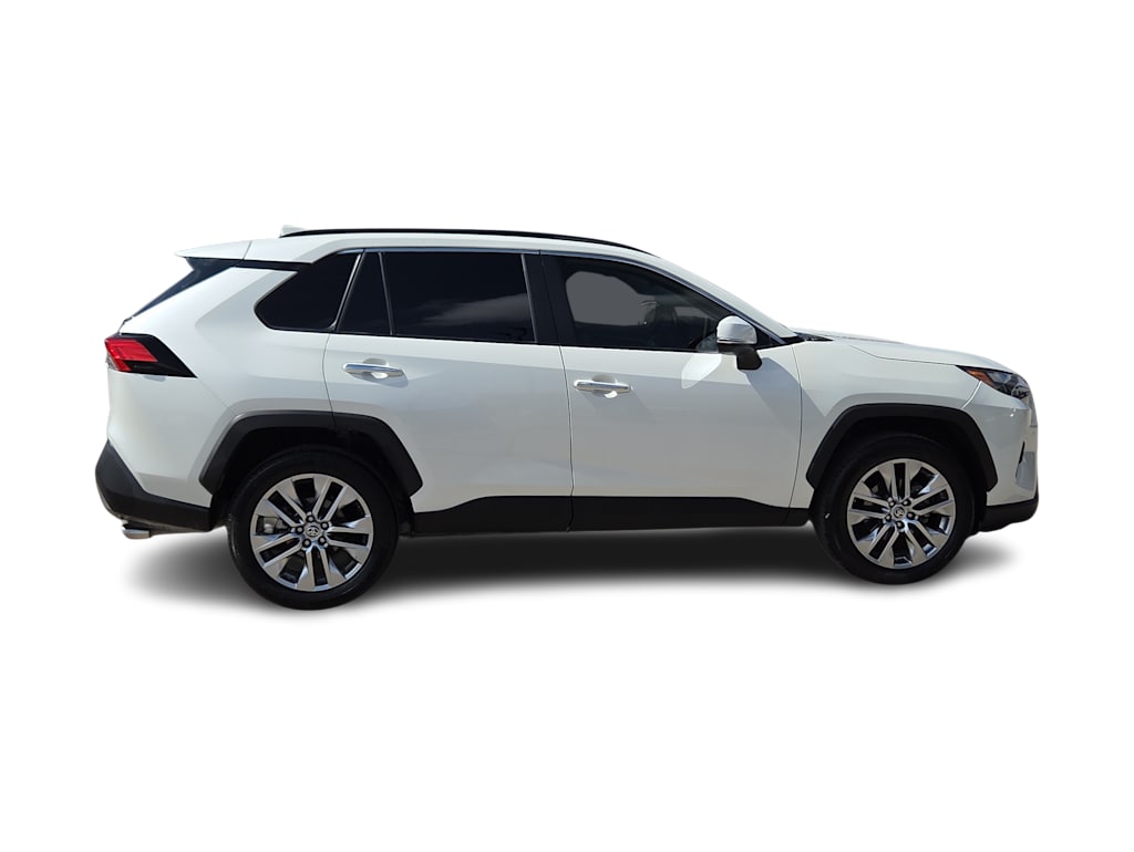 Thumbnail: 2022 Toyota RAV4 - 20